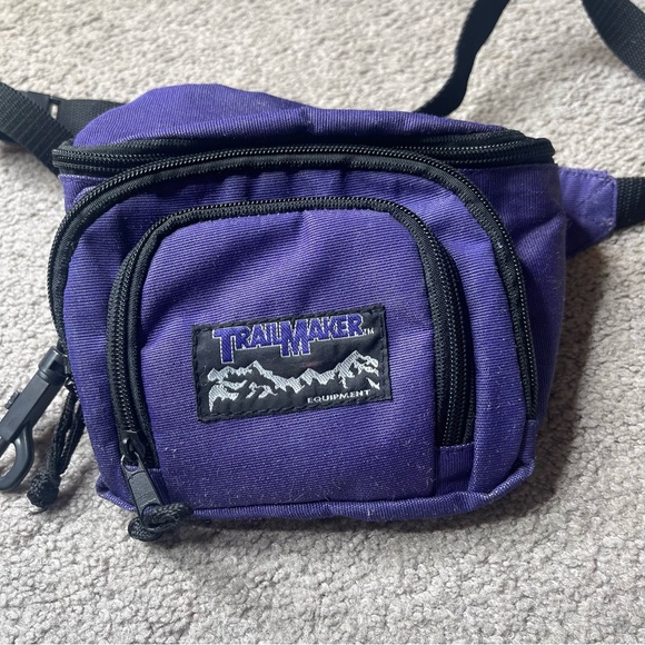 TRAIL MAKER Purple and Black Vintage Fanny Pack - Picture 3 of 10